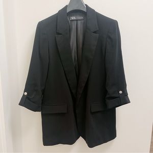 (sold) Zara black rolled-up sleeves blazer size M